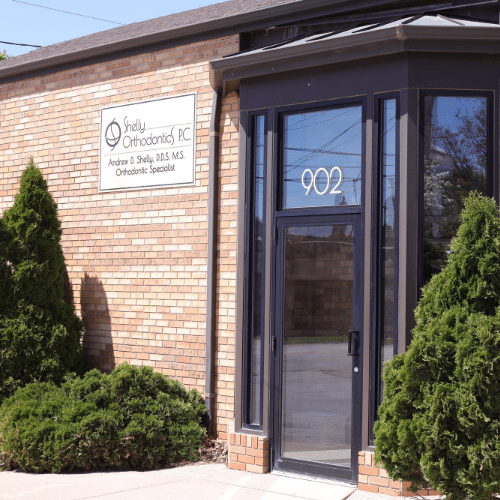 Front Door Shelly Orthodontics in Fort Dodge, Carroll, and Algona, IA